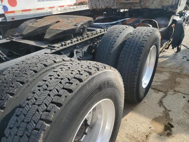 2019 International LT625