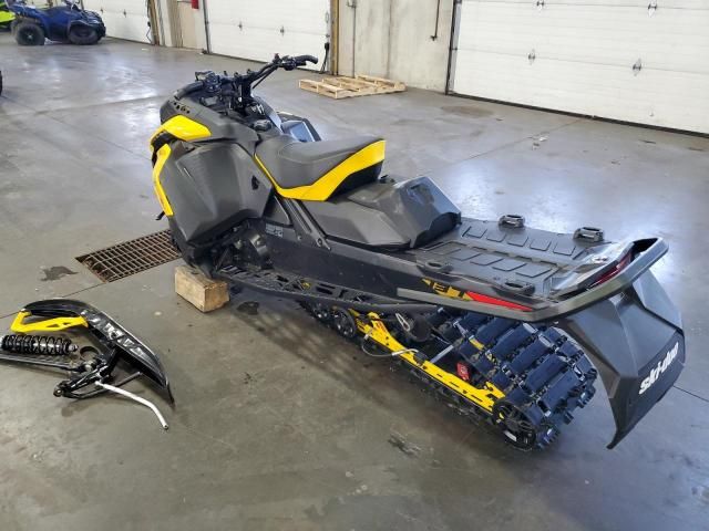 2024 Skidoo 2024 Skidoo Renegade