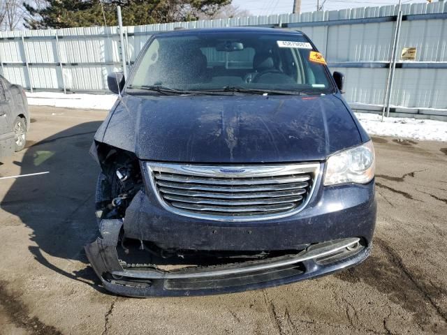 2013 Chrysler Town & Country Touring