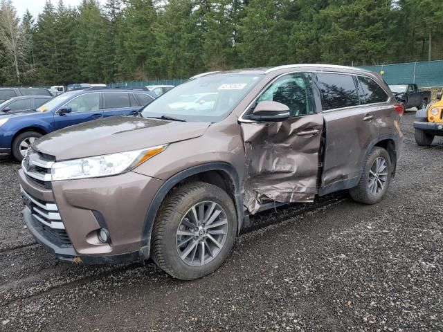 2019 Toyota Highlander SE