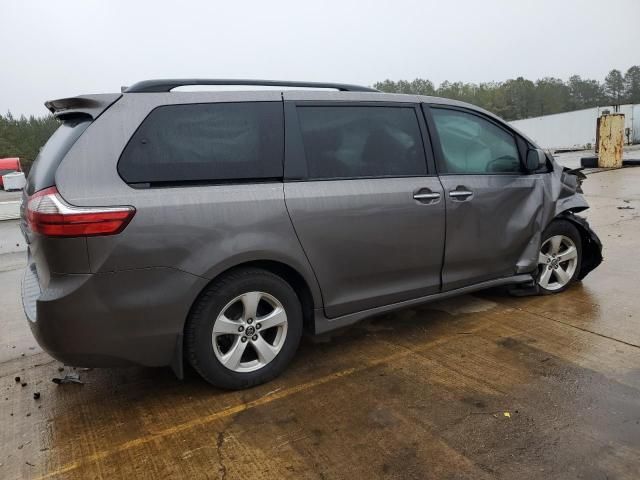 2020 Toyota Sienna LE