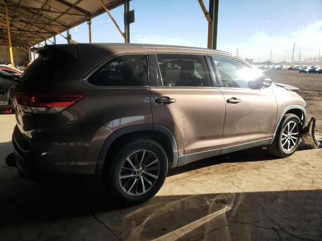 2019 Toyota Highlander SE