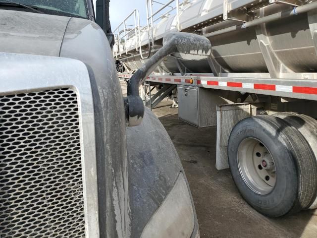 2019 Peterbilt 579