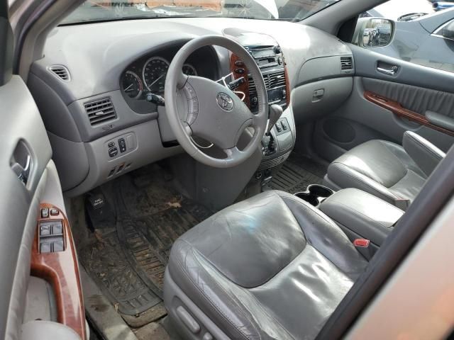 2005 Toyota Sienna XLE