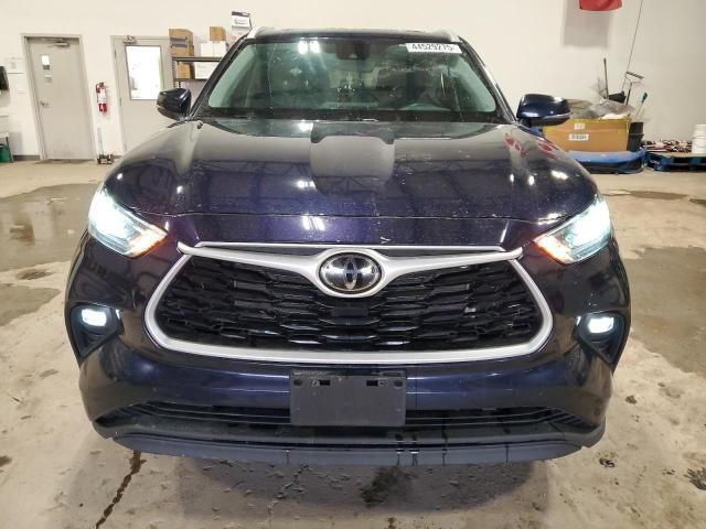 2022 Toyota Highlander XLE