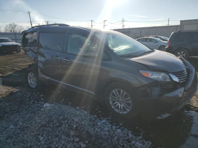 2015 Toyota Sienna XLE