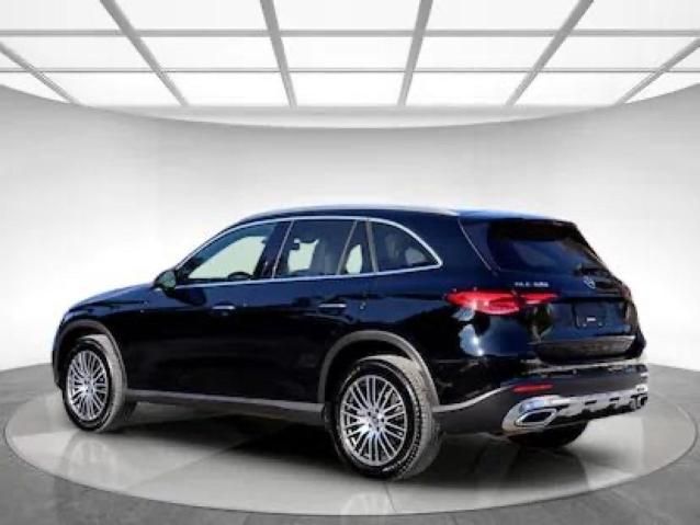 2024 Mercedes-Benz GLC 300 4matic