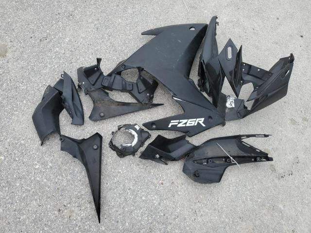 2009 Yamaha FZ6 R