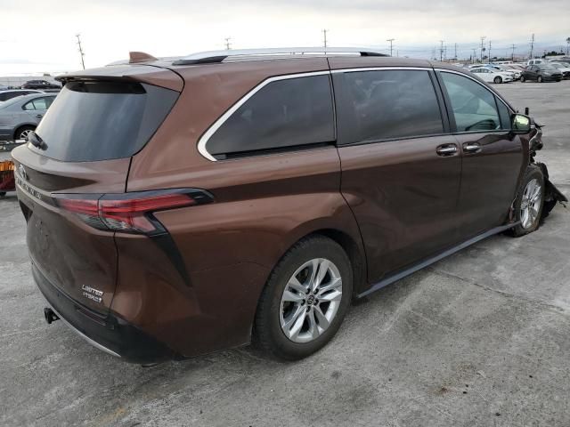 2022 Toyota Sienna Limited