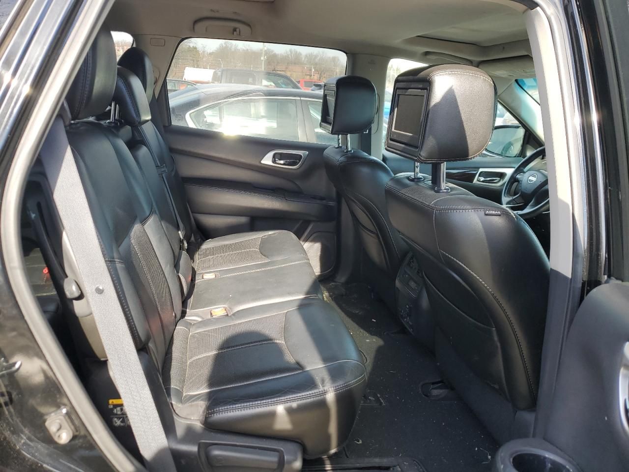 2014 Nissan Pathfinder s