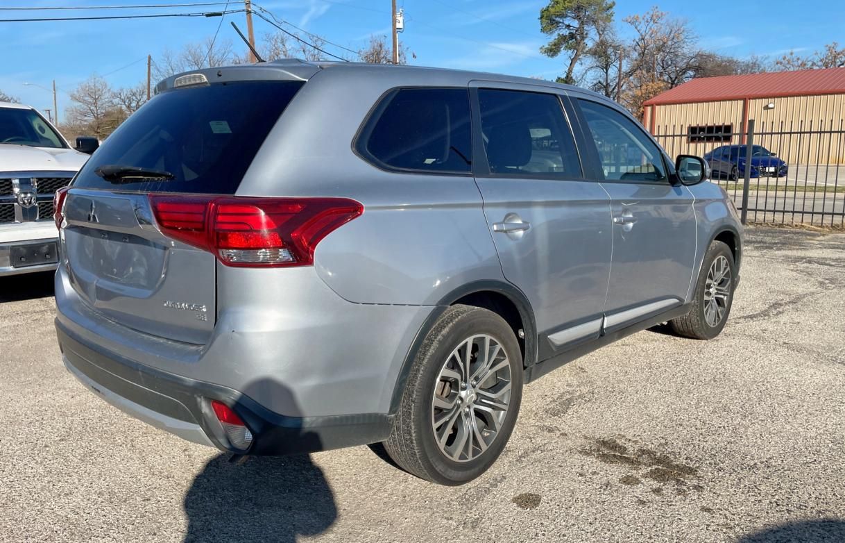 2016 Mitsubishi Outlander SE