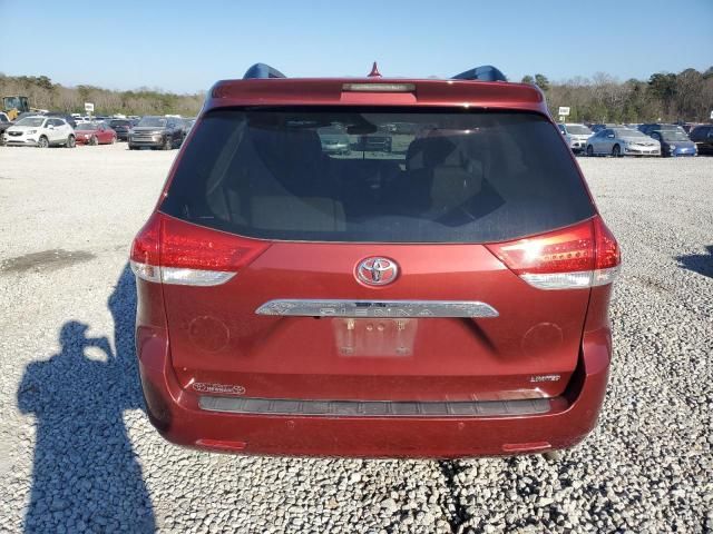 2013 Toyota Sienna XLE