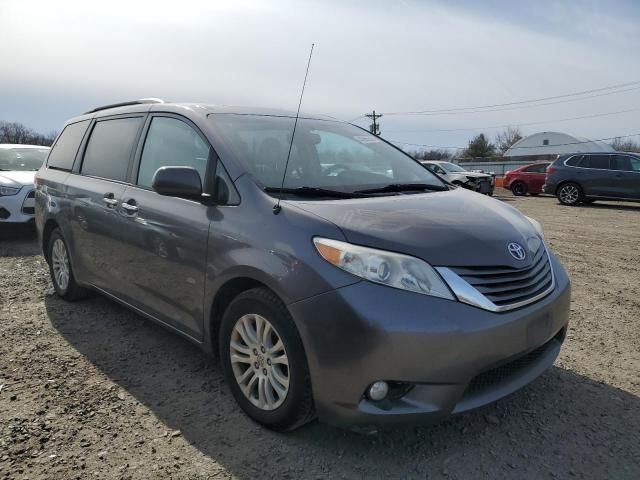 2014 Toyota Sienna XLE