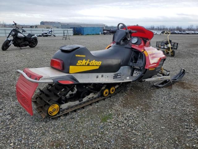 2002 Skidoo 2002 Skidoo Snowmobile