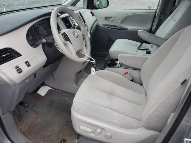 2014 Toyota Sienna LE