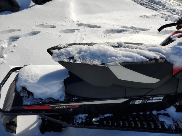 2014 Skidoo 2014 Skidoo REV