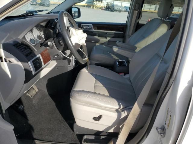 2010 Chrysler Town & Country Touring Plus