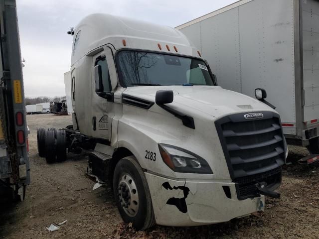 2021 Freightliner Cascadia Semi Truck