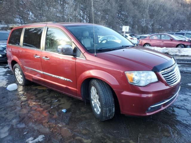 2012 Chrysler Town & Country Touring L