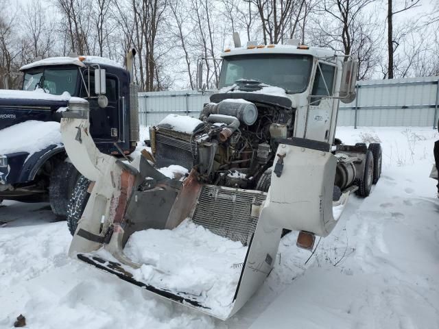 2003 Kenworth Construction T800