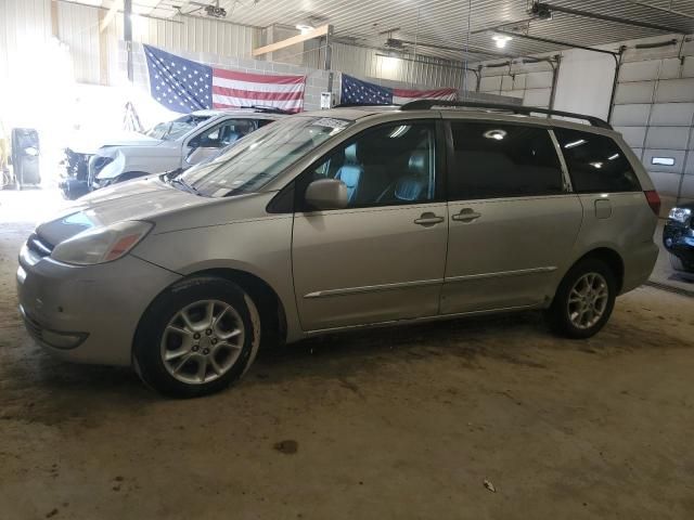 2004 Toyota Sienna XLE