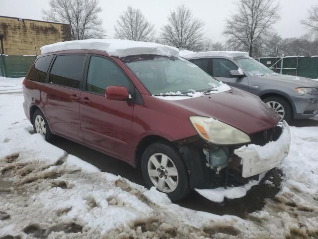 2004 Toyota Sienna XLE