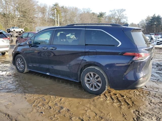 2021 Toyota Sienna XLE