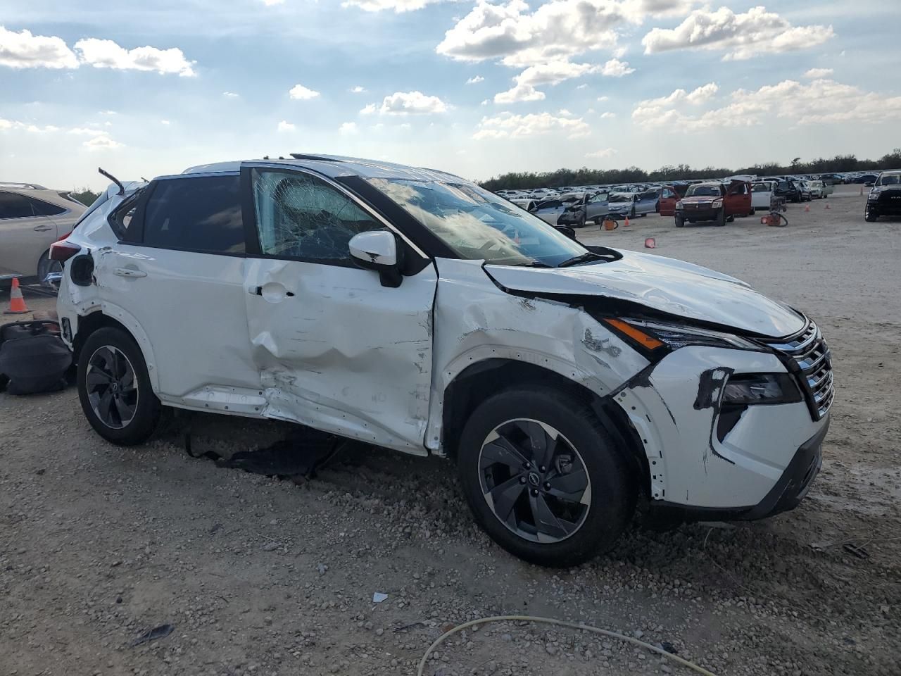 2024 Nissan Rogue sv