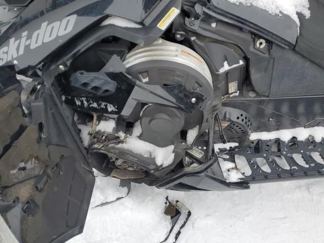 2016 Skidoo 2016 Skidoo Snowbmobil