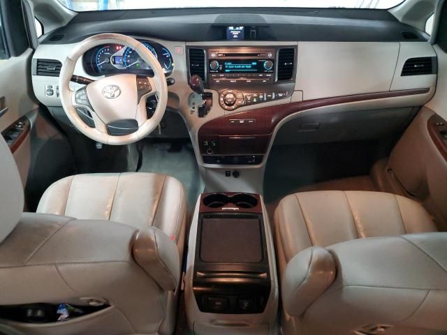 2011 Toyota Sienna XLE