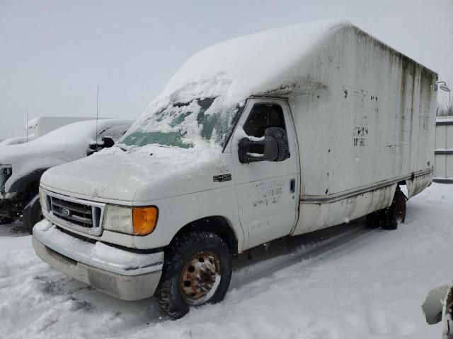 2003 Ford Econoline E450 Super Duty Cutaway Van