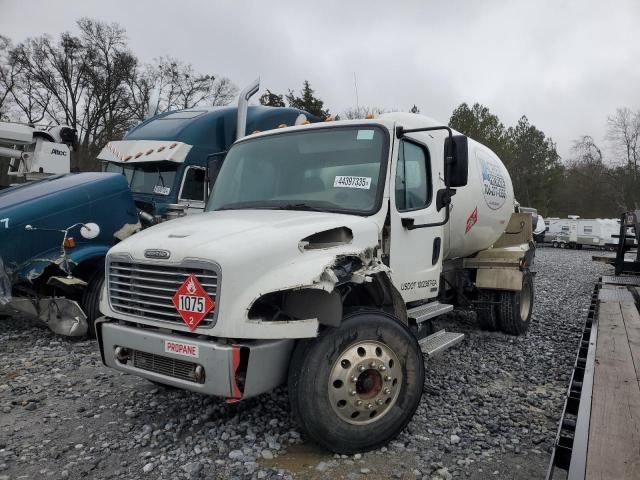 2004 Freightliner M2 106 Medium Duty