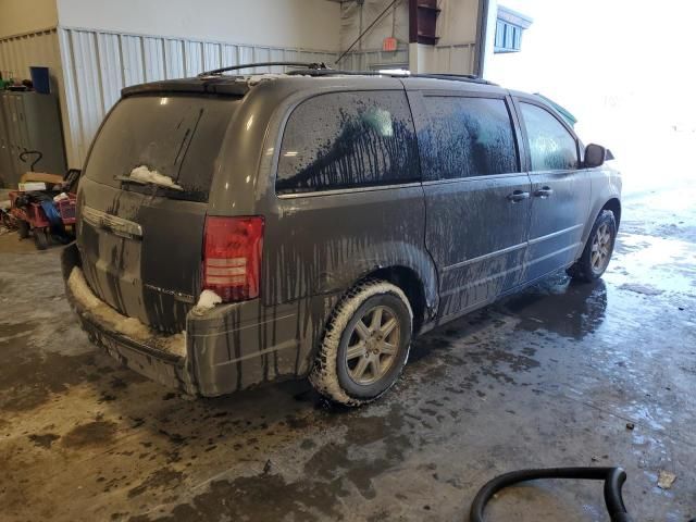 2010 Chrysler Town & Country Touring