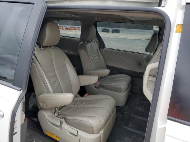 2011 Toyota Sienna XLE