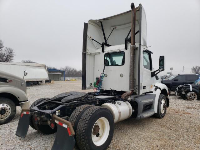 2016 Peterbilt 579