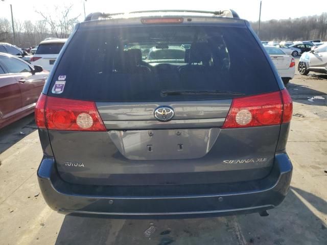 2008 Toyota Sienna XLE