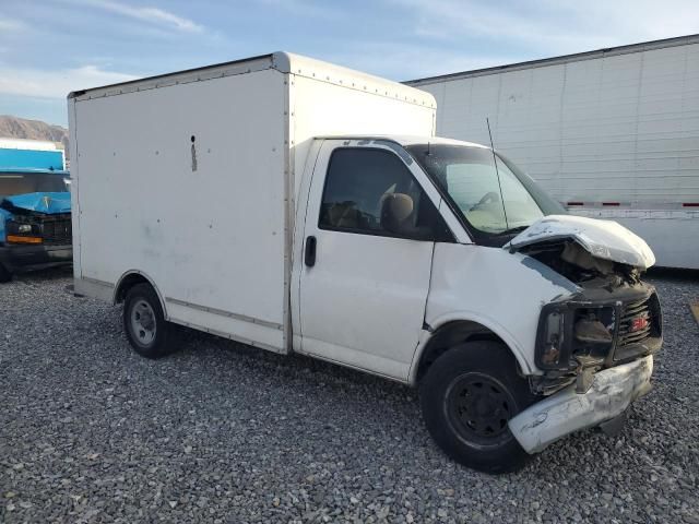 2001 GMC Savana Cutaway G3500