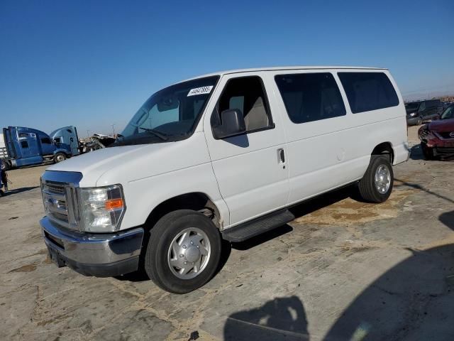 2013 Ford Econoline E350 Super Duty Wagon