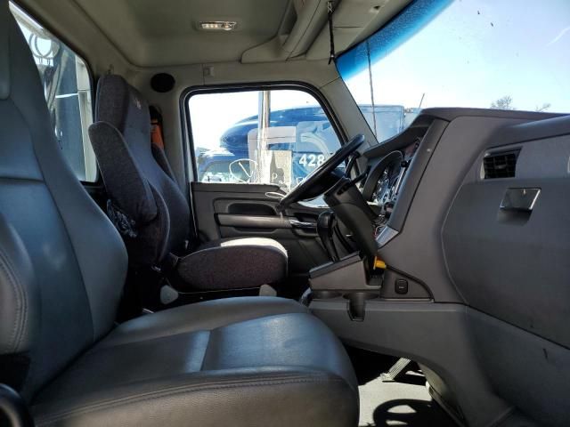 2014 Kenworth Construction T680