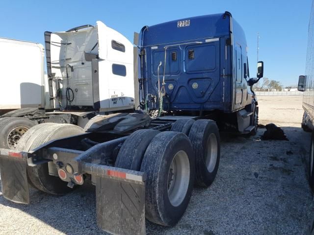 2014 Freightliner Cascadia Semi Truck