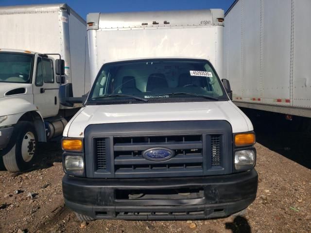 2016 Ford Econoline E350 Super Duty Cutaway Van