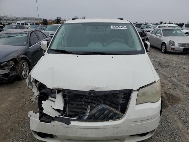 2010 Chrysler Town & Country Touring