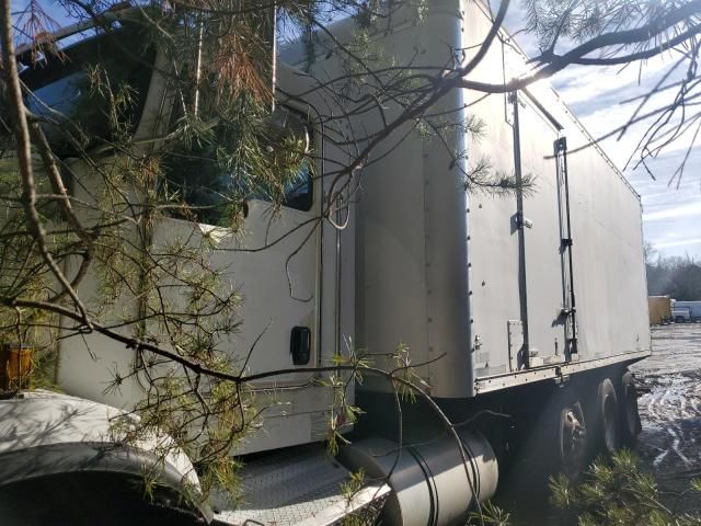 2009 Kenworth Construction T800