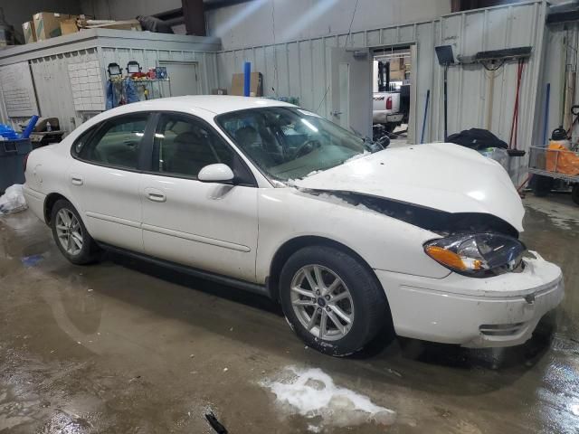 2004 Ford Taurus SE