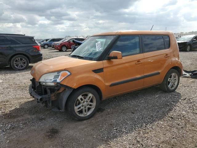 2011 KIA Soul +