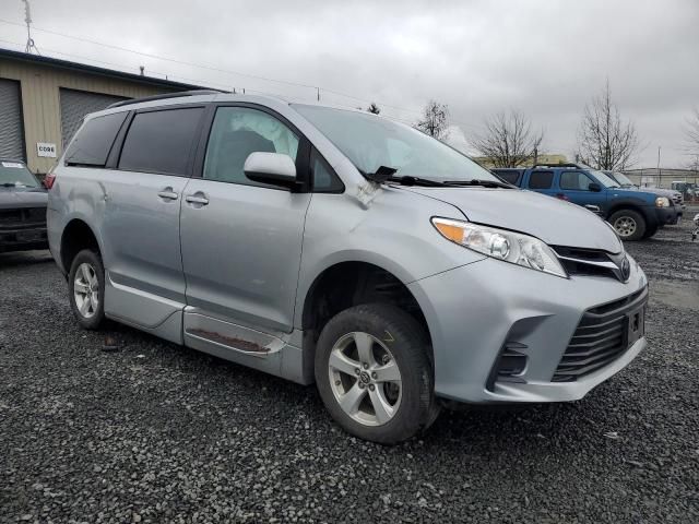 2020 Toyota Sienna LE