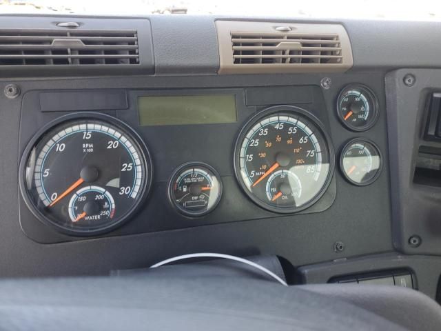 2014 Freightliner Cascadia 125