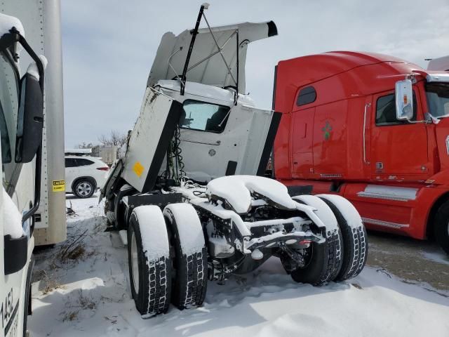 2020 Kenworth Construction T680