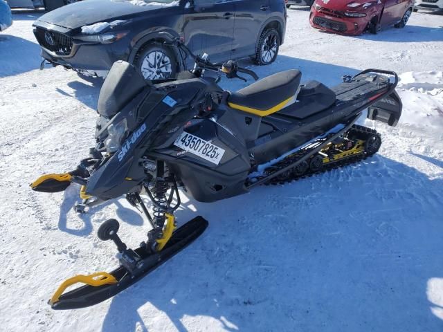 2024 Skidoo 2024 Skidoo Renegade