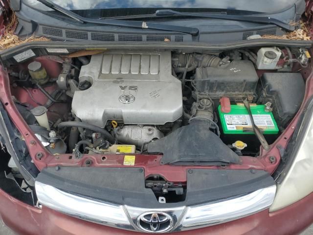 2008 Toyota Sienna XLE